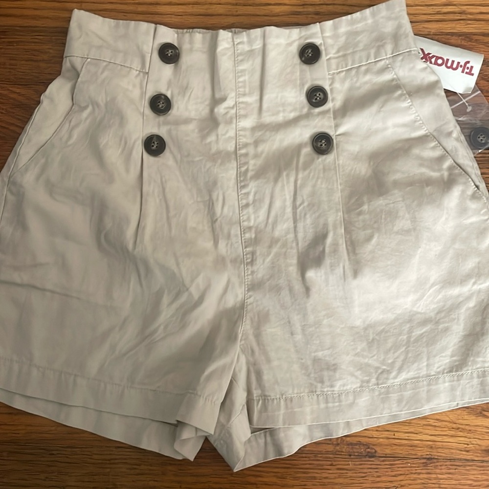 Khaki Linen style Button detailed shorts NWT
